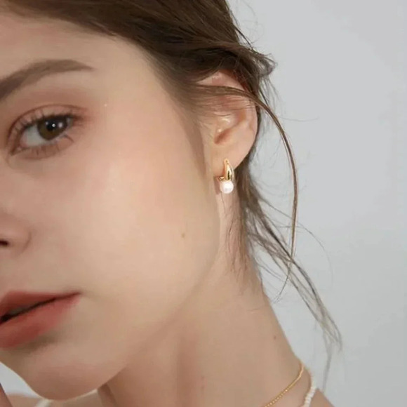 925 Sterling Silver Minimalist Pearl Huggie Hoop Earrings Silver or Gold - Picture 6 of 9